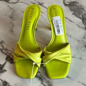 Gianni Bini Twisted Band Sandal